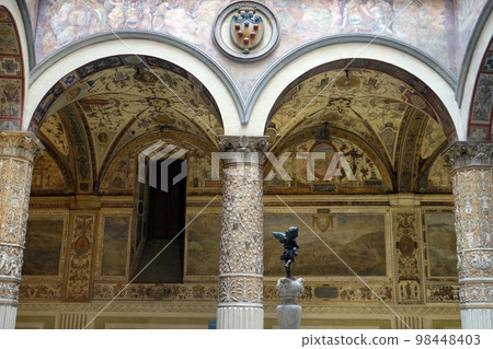 Courtyard of the Palazzo Vecchio (Old Palace) a Massive Romanesque Fortress Palace, is the Town Hall of Florence, Italy Courtyard of the Palazzo Vecchio (Old Palace) a Massive Romanesque Fortress Palace, is the Town Hall of Florence, Italy 98448403