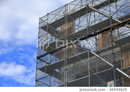 Construction site (external scaffolding) image 98448820