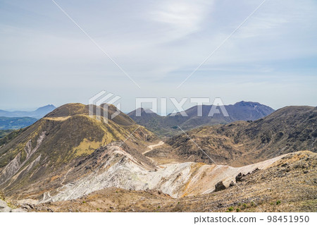 Kokonoe mountain range scenery Kokonoe mountain range scenery 98451950
