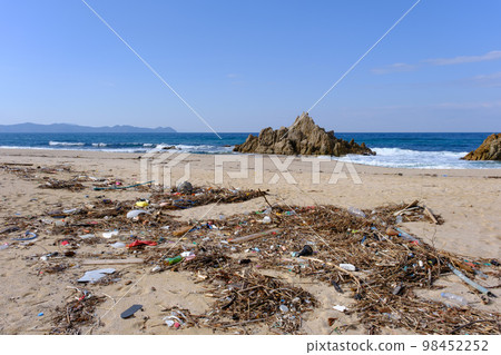 Garbage washed ashore on the beautiful Suishohama Beach 98452252