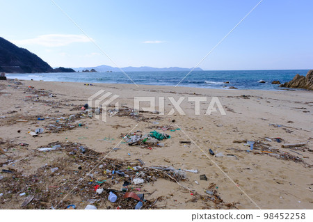 Garbage washed ashore on the beautiful Suishohama Beach 98452258