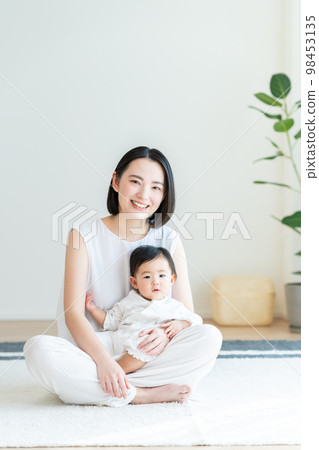 Baby and young mom 98453135