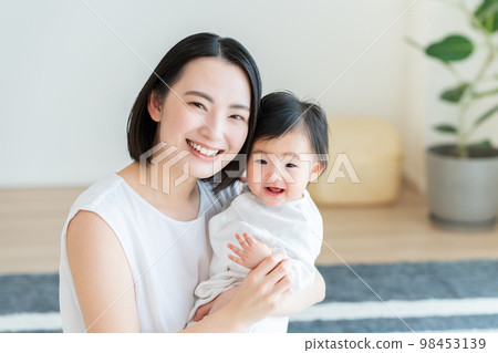 Baby and young mom Baby and young mom 98453139