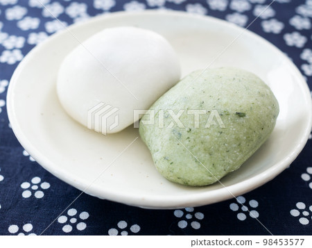 Mugwort Daifuku and White Daifuku Mugwort Daifuku and White Daifuku 98453577