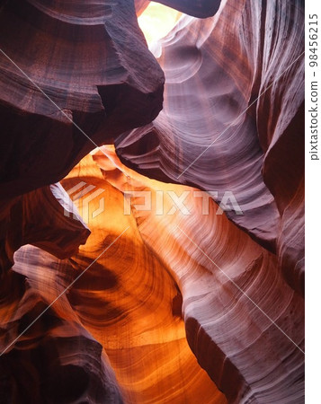 羚羊峽谷美麗的漸變 98456215