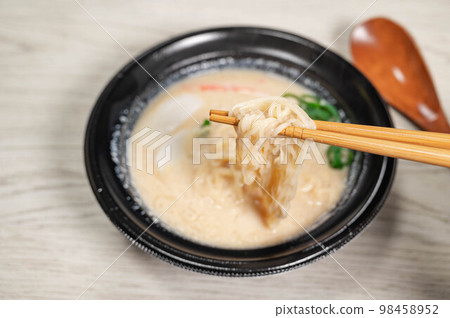 Tofu nyumen with scooped noodles Tofu nyumen with scooped noodles 98458952