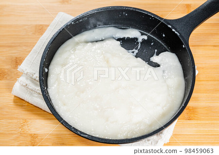 Reconstituted Ice Mochi Pizza Dough Reconstituted Ice Mochi Pizza Dough 98459063