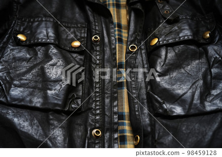 英國自行車穿復古塗油夾克開放式胸袋 英國自行車穿復古塗油夾克開放式胸袋 98459128