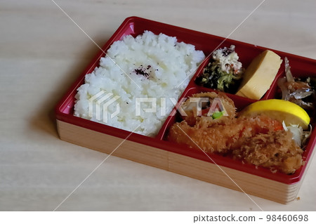 混合油炸盒午餐 混合油炸盒午餐 98460698