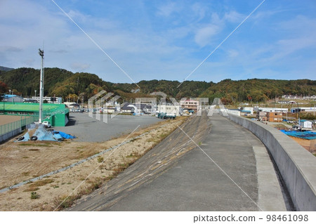 Taro's huge seawall Memories of the Great East Japan Earthquake Taro's huge seawall Memories of the Great East Japan Earthquake 98461098