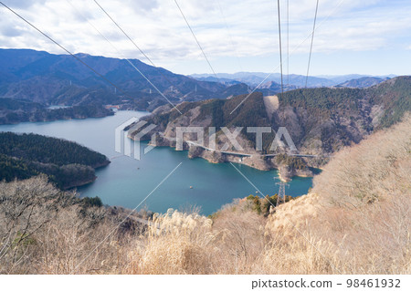 Lake Miyagase seen from the mountain trail of Mt. Takatori 98461932