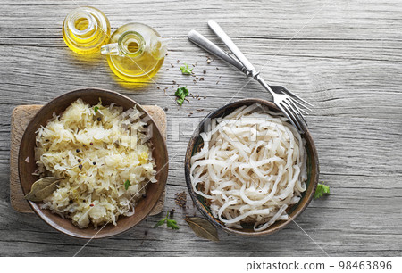 Sauerkraut sour turnip Sauerkraut sour turnip 98463896