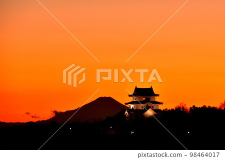 Sekiyado Castle and Mt. Fuji at dusk Sekiyado Castle and Mt. Fuji at dusk 98464017