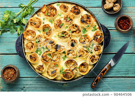 Homemade vegetable frittata in pita bread Homemade vegetable frittata in pita bread 98464506