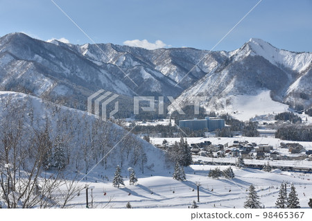 Ski resort Ski resort 98465367