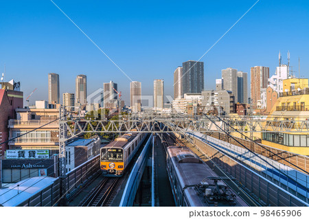 View of Musashi Kosugi tower apartments in the Kawasaki cityscape in Japan 98465906
