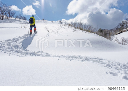 Image of snow chute trekking Kagami Oyama Image of snow chute trekking Kagami Oyama 98466115