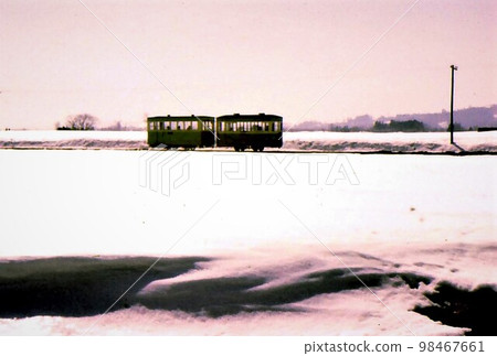 1968, Numajiri Railway, which goes to the foot of Mt. Bandai, closed line, Inawashiro, Mt. Bandai, Fukushima Prefecture, old color photo 1968, Numajiri Railway, which goes to the foot of Mt. Bandai, closed line, Inawashiro, Mt. Bandai, Fukushima Prefecture, old color photo 98467661