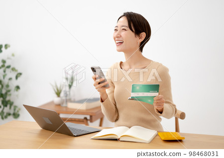 Passbook Woman Smartphone 98468031