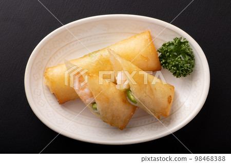 Cheese spring rolls with shrimp and edamame 98468388