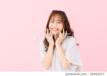 年輕女性的美麗 年輕女性的美麗 98468855