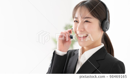 耳機操作員女人 98469165