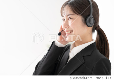 耳機操作員女人 98469173