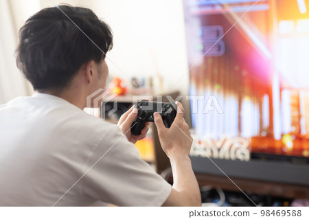 Holidays to enjoy video games in the room Holidays to enjoy video games in the room 98469588