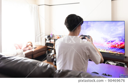 Holidays to enjoy video games in the room 98469676