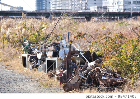 Illegal dumping of riverbed 98471405