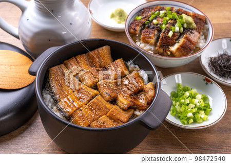 Eel noodle fish 98472540