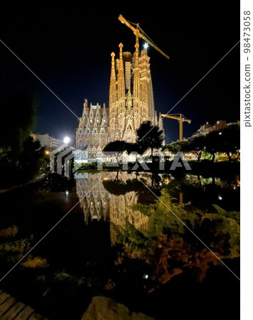 夜聖家堂 夜聖家堂 98473058