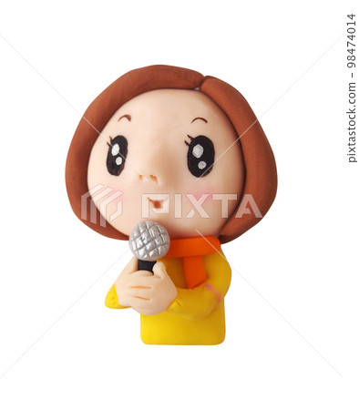 女性上半身斜對著話筒（粘土立體圖） 98474014