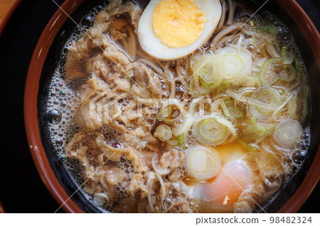 十和田鐵鐵站附近的肉蕎麥麵（青森縣十和田市） 98482324
