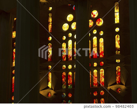 西班牙 Barcelona Sagrada Familia Stained Glass Window / Sagrada Familia 98482403