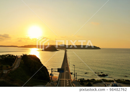 Yamaguchi Prefecture Tsukushima Ohashi Bridge at dusk Yamaguchi Prefecture Tsukushima Ohashi Bridge at dusk 98482762