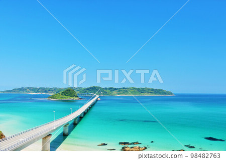 Yamaguchi ken blue sky and blue sea Kakushima Ohashi 98482763