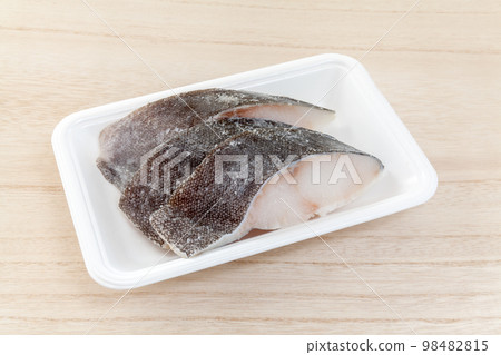 Silver cod fillets in a food tray 98482815