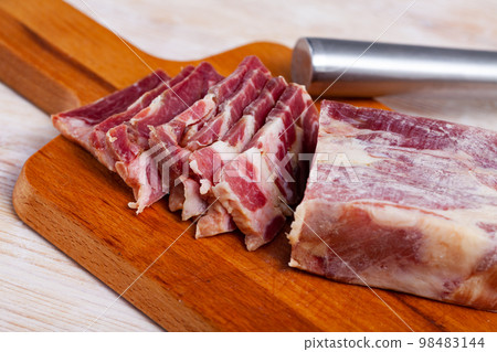 Sliced jerky pork tenderloin 98483144