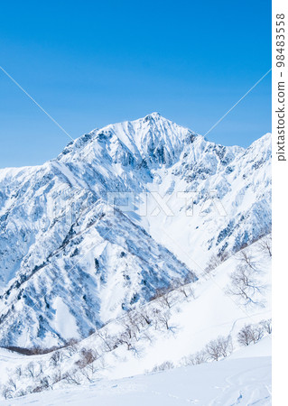 Winter Tomi Ridge Trekking: Mt. Kashima Yarigatake and Kakune Sato Glacier Winter Tomi Ridge Trekking: Mt. Kashima Yarigatake and Kakune Sato Glacier 98483558