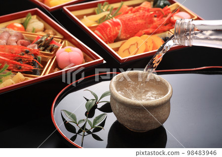 New Year dishes and sake 98483946