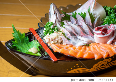 日本生魚片造型日本料理形象 98484433