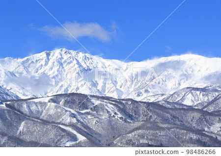 Shirouma in winter Mt. Shirouma in clear weather 98486266
