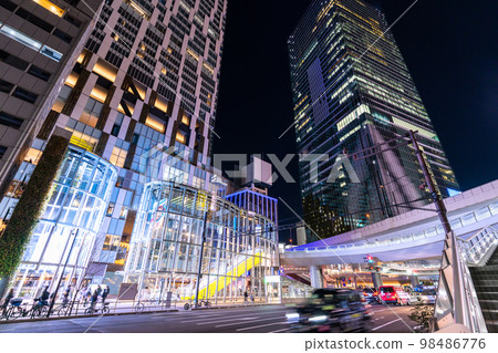 “東京”澀谷站和辦公區的夜景 98486776