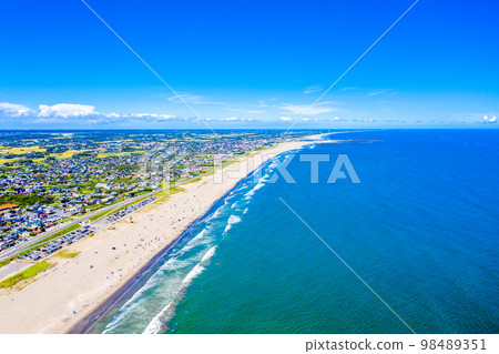 Photographed Kujukuri Toll Road and Kujukuri Beach in the direction of Choshi (Chiba Prefecture) 98489351