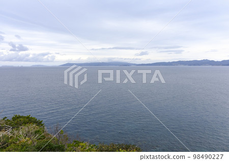 The East China Sea and islands seen from the northern tip of Iojima 98490227