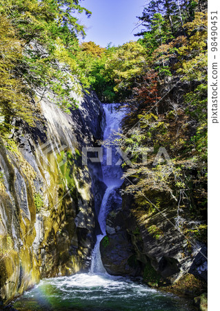 山梨縣昇仙峽仙岳瀑布秋景日本遺產 98490451