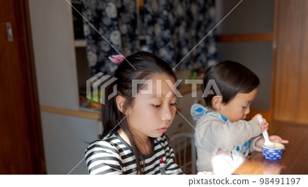 兒童 孩子 小孩 98491197