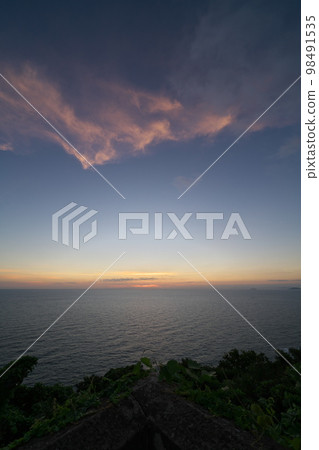 《Kyoto Prefecture》 Dawn on a sunny day, scenery of Kyogamisaki 《Kyoto Prefecture》 Dawn on a sunny day, scenery of Kyogamisaki 98491535