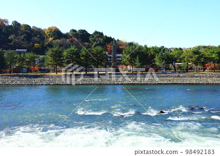 Kyoto Prefectural Uji Park 98492183